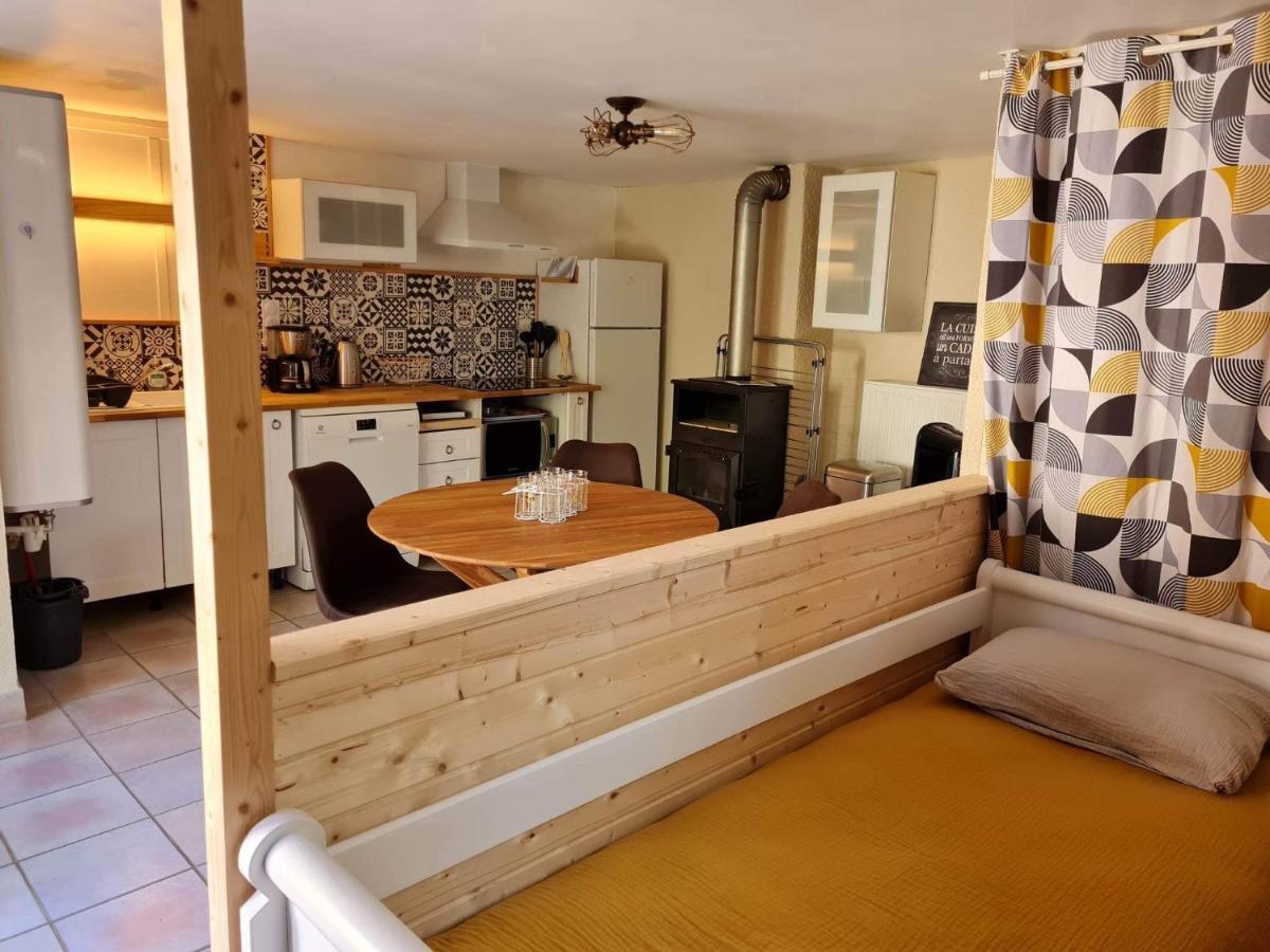 Le Domaine De La Claire Fontaine Gites -Chambres D'Hotes Montvalent Kültér fotó