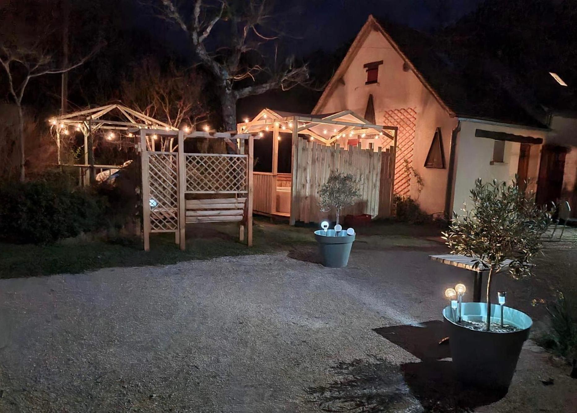 Le Domaine De La Claire Fontaine Gites -Chambres D'Hotes Montvalent Kültér fotó